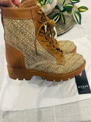 Botas guess Marrones y Doradas
