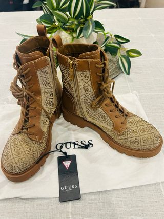 Botas guess  Marrones y Doradas