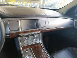 Jaguar XF 2010