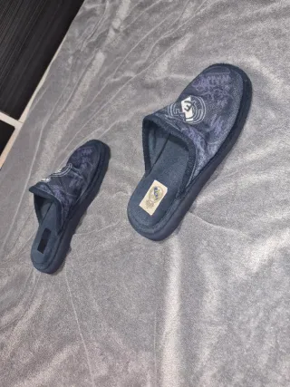 Chanclas Real Madrid – Talla 39 (segunda mano)
