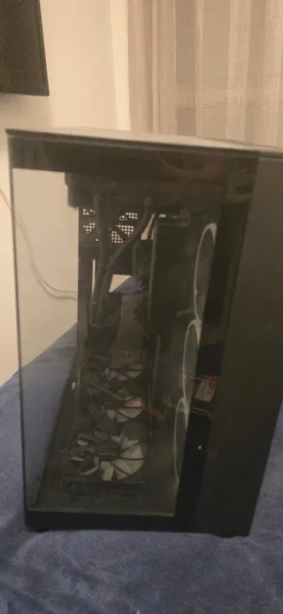 Caja Gaming NZXT con Fuente y Refrigeración