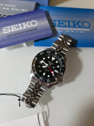 Reloj automático Seiko SKX Sports GMT