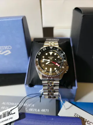 Reloj automático Seiko SKX Sports GMT