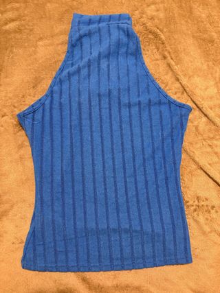 Top azul cuello cruzado