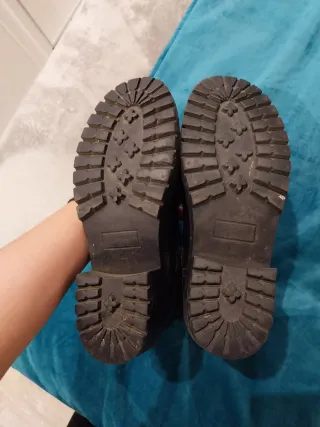 Botas de lluvia azules con hebilla