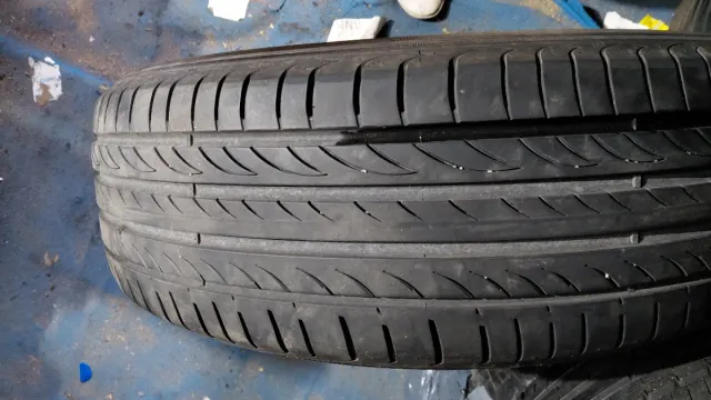 Neumático 225/60/18