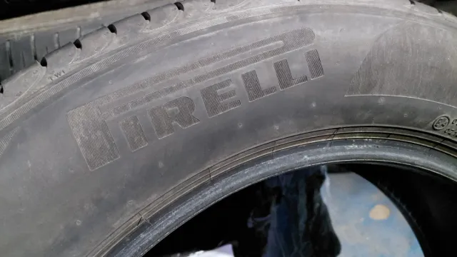 Neumático 225/60/18