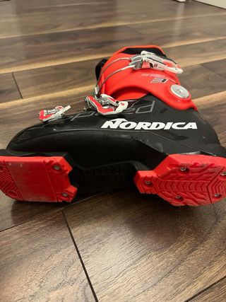 Botas de esquí Nordica Negras y Rojas niño