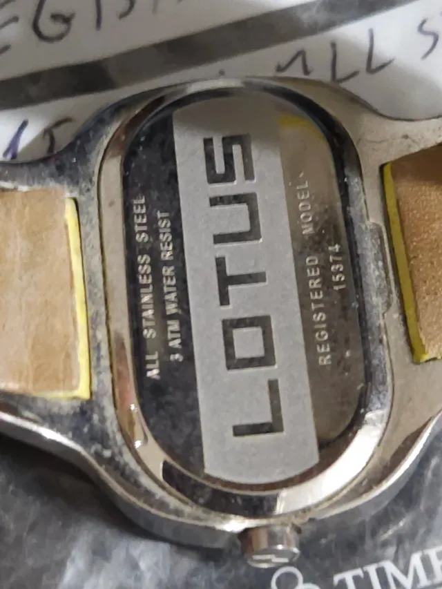 Lote 4 Relojes Emporio Armani, Lotus