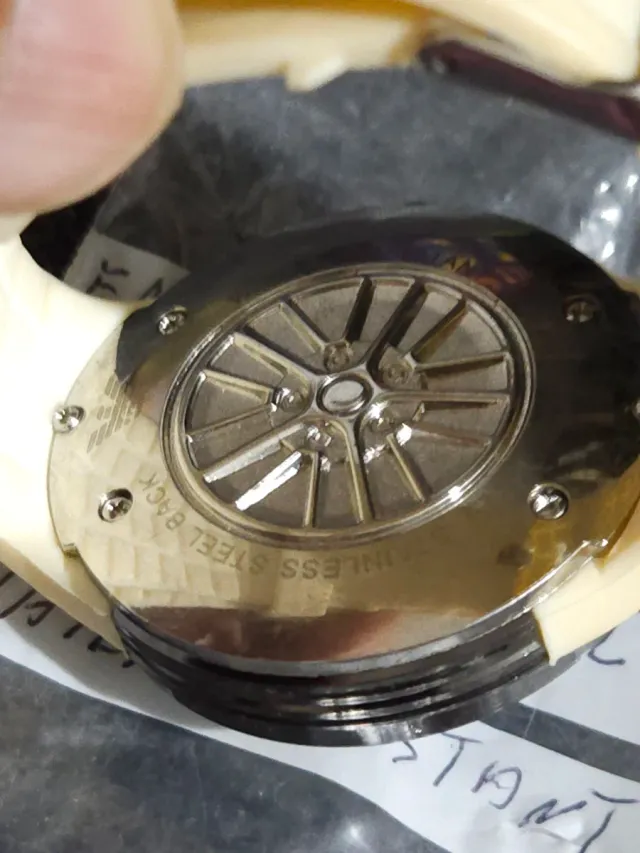 Lote 4 Relojes Emporio Armani, Lotus