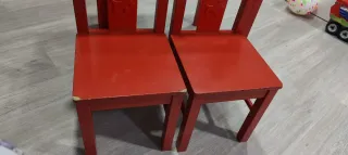 Mesa y 2 Sillas IKEA Rojas (Lo han dado todo)