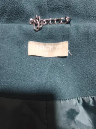 Precioso abrigo verde botella