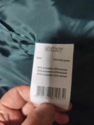 Precioso abrigo verde botella