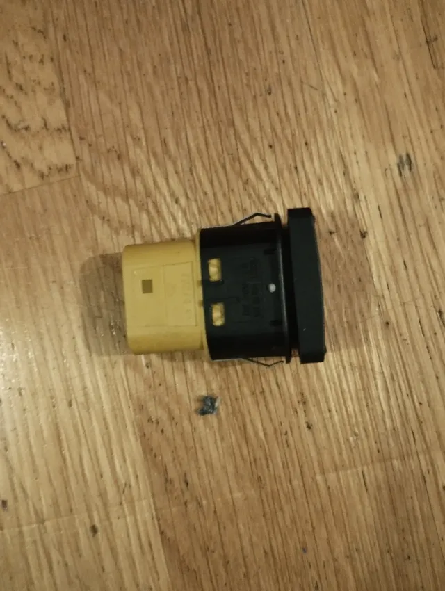 Botón elevalunas Ford Focus MK2