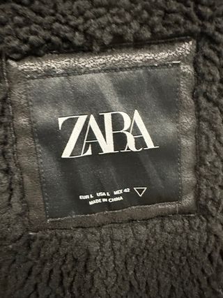 Cazadora Zara borreguillo negra