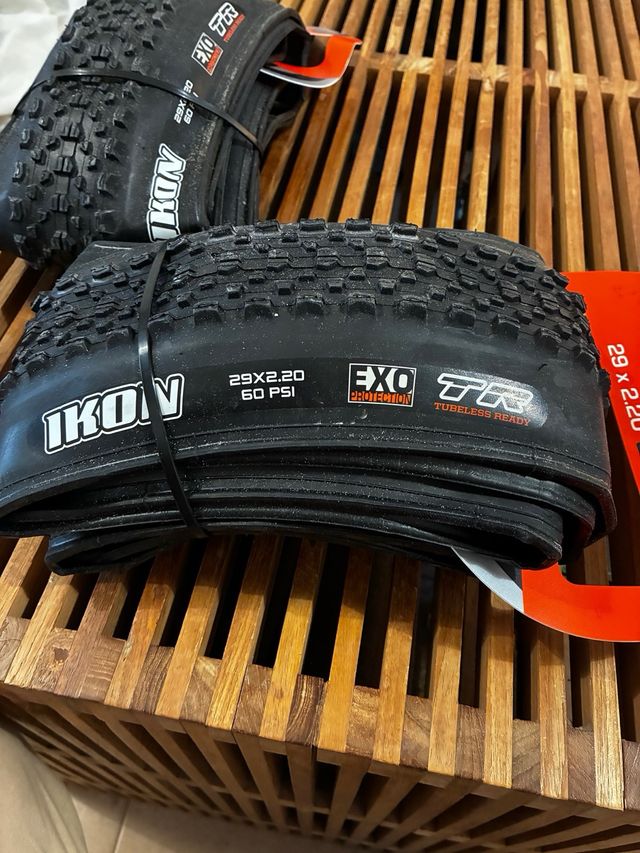 Neumáticos Maxxis Ikon 29x2.20  EXO TR Nuevos