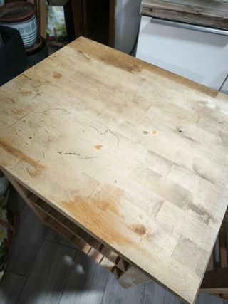 Mueble madera con ruedas precio unidad tengo 3