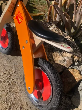 Bici de madera para niños