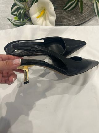 Zapatos estiletos negros Zara