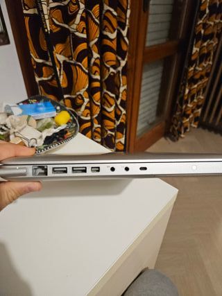 Apple MacBook 5,1 2008 4GB Argento