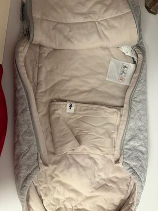 Saco Bugaboo recién nacido gris