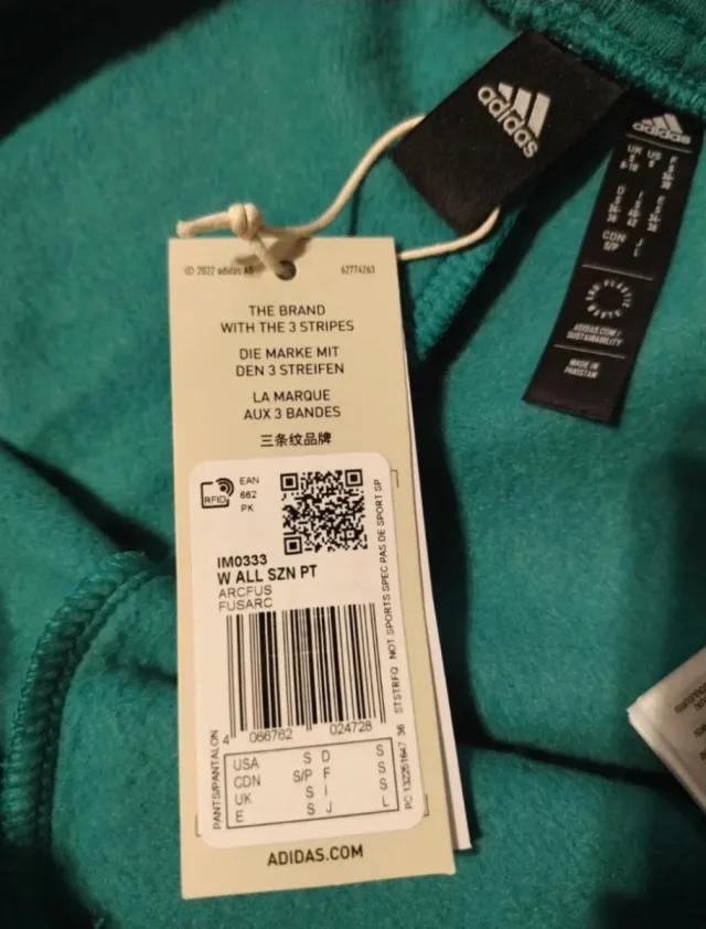 Pantalón Adidas nuevo