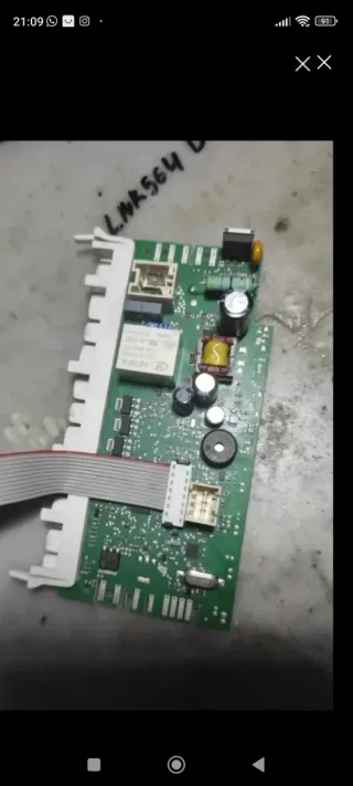 Riparazione di schede elettroniche per lavatrici, frigoriferi e altro