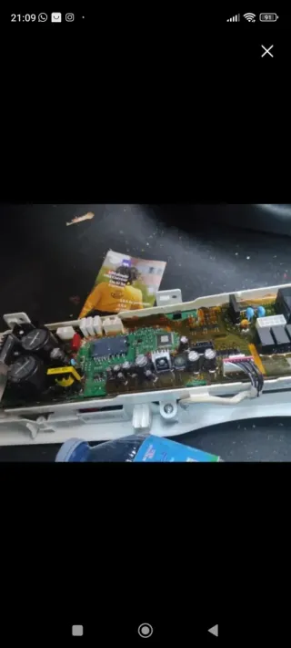 Riparazione di schede elettroniche per lavatrici, frigoriferi e altro