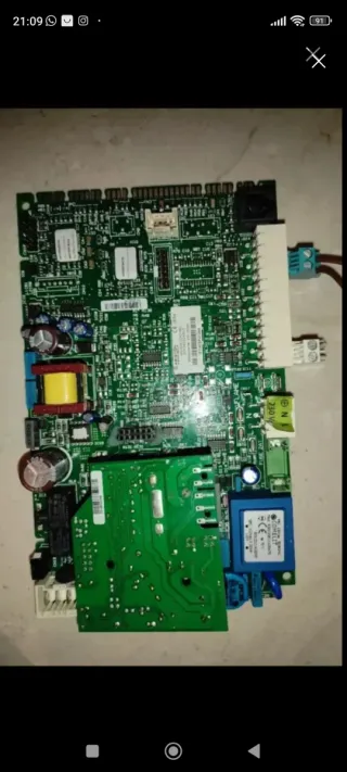 Riparazione di schede elettroniche per lavatrici, frigoriferi e altro