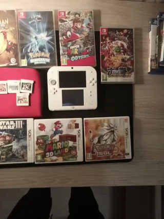 Nintendo 2DS Blanca + Juegos Switch y 3DS