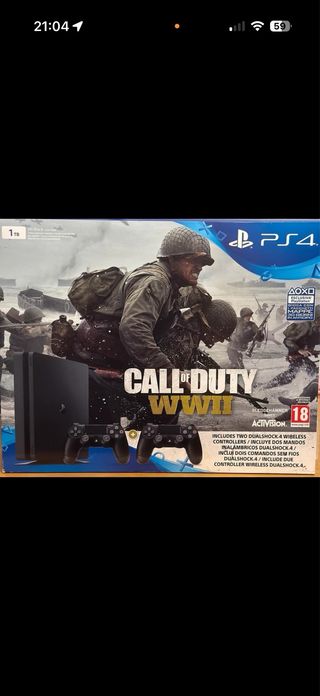 (PlayStation 4 slim) con 2 controller e gioco.