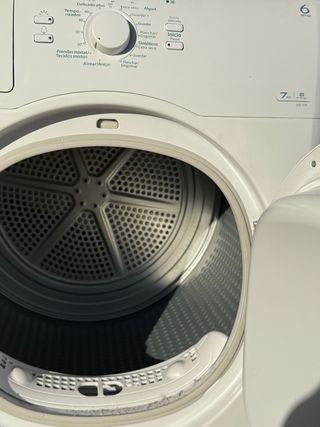 Secadora Carga Frontal Blanca