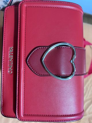 Bolso Valentino rosa con corazón