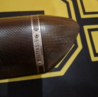 Tubo de escape Akrapovic