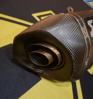 Tubo de escape Akrapovic