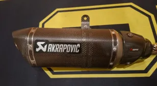 Tubo de escape Akrapovic