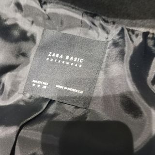 Chaqueta gris capucha talla M