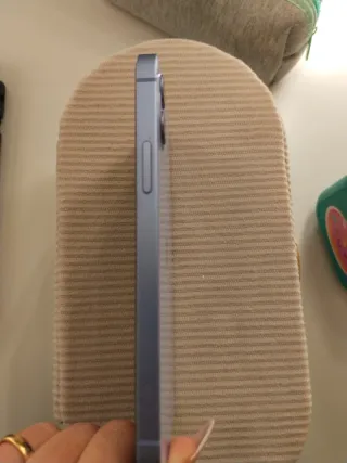 iPhone 12 Lila - Como Nuevo