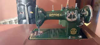 Máquina de coser semi industrial REFREY verde