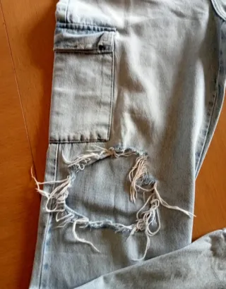 Jeans donna strappati