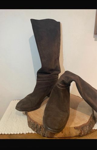 Stivali donna marroni in camoscio