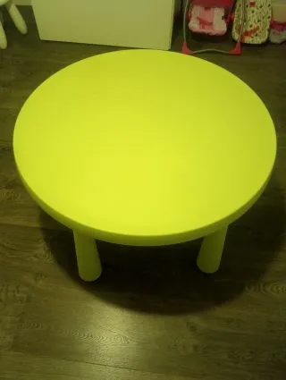 Mesa infantil IKEA