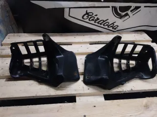 Posapiés Suzuki LTZ