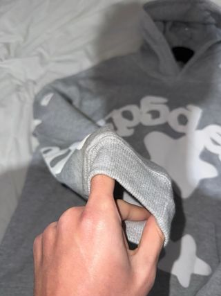 Sudadera Sp5der Gris con Estrellas