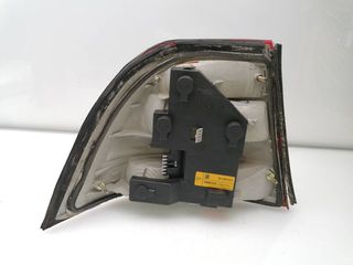 PILOTO TRASERO DERECHO OPEL VECTRA B BERLINA (2)