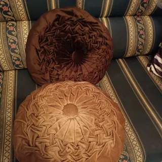 2 Cojines Redondos Flor Terciopelo