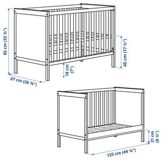 Cuna de madera blanca