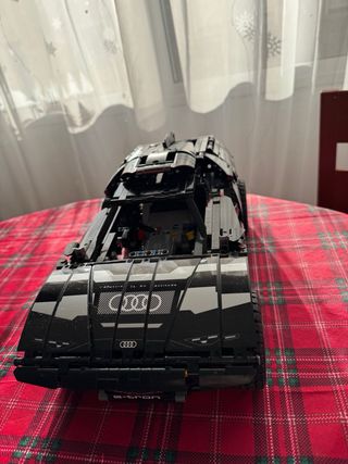 LEGO Technic 42160 Audi RS Q e-tron