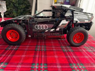 LEGO Technic 42160 Audi RS Q e-tron