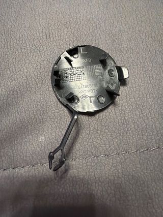 Tapa remolque parachoques Renault Megane